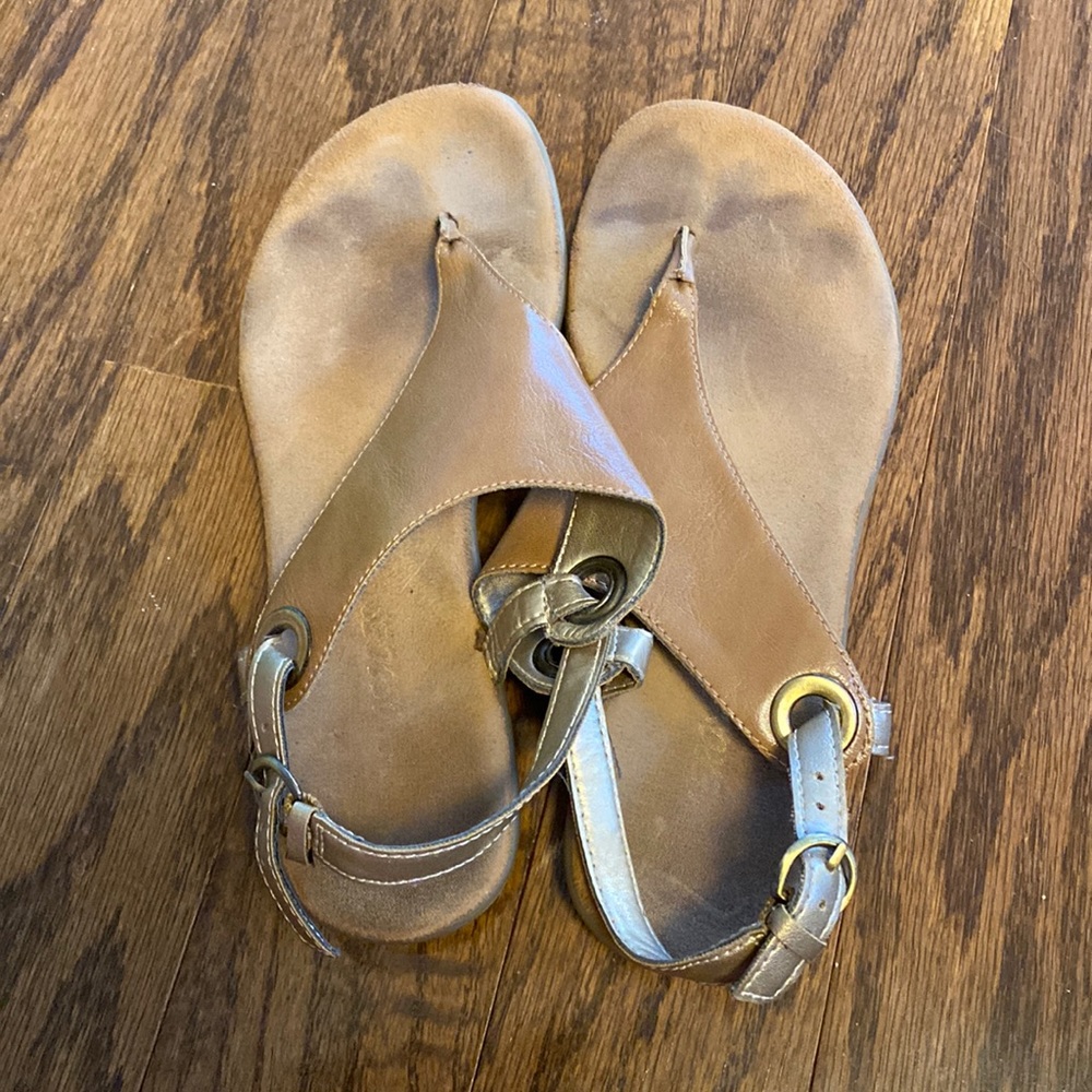 Comfy Aerosoles sandals